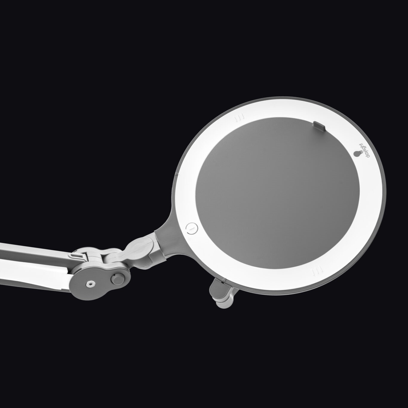 25100-IQ-Magnifier-LED-Lamp_LensCover-2048x1366 25100 IQ Magnifier LED Lamp LensCover 2048x1366 1