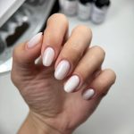 ARTY NAILS WHITE ANGEL SHIMMER RUBBER BASE 2.0. FORMULA 10 ml (Hema, Di-Hema, TPO free) gradivna baza 3 arty_nails_white_shimmer_rubber_base