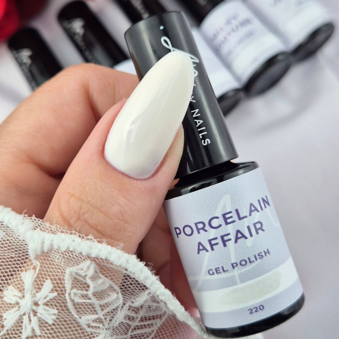 arty_nails_trajni_lak_porcelain_affair_220_web arty nails trajni lak porcelain affair 220 web